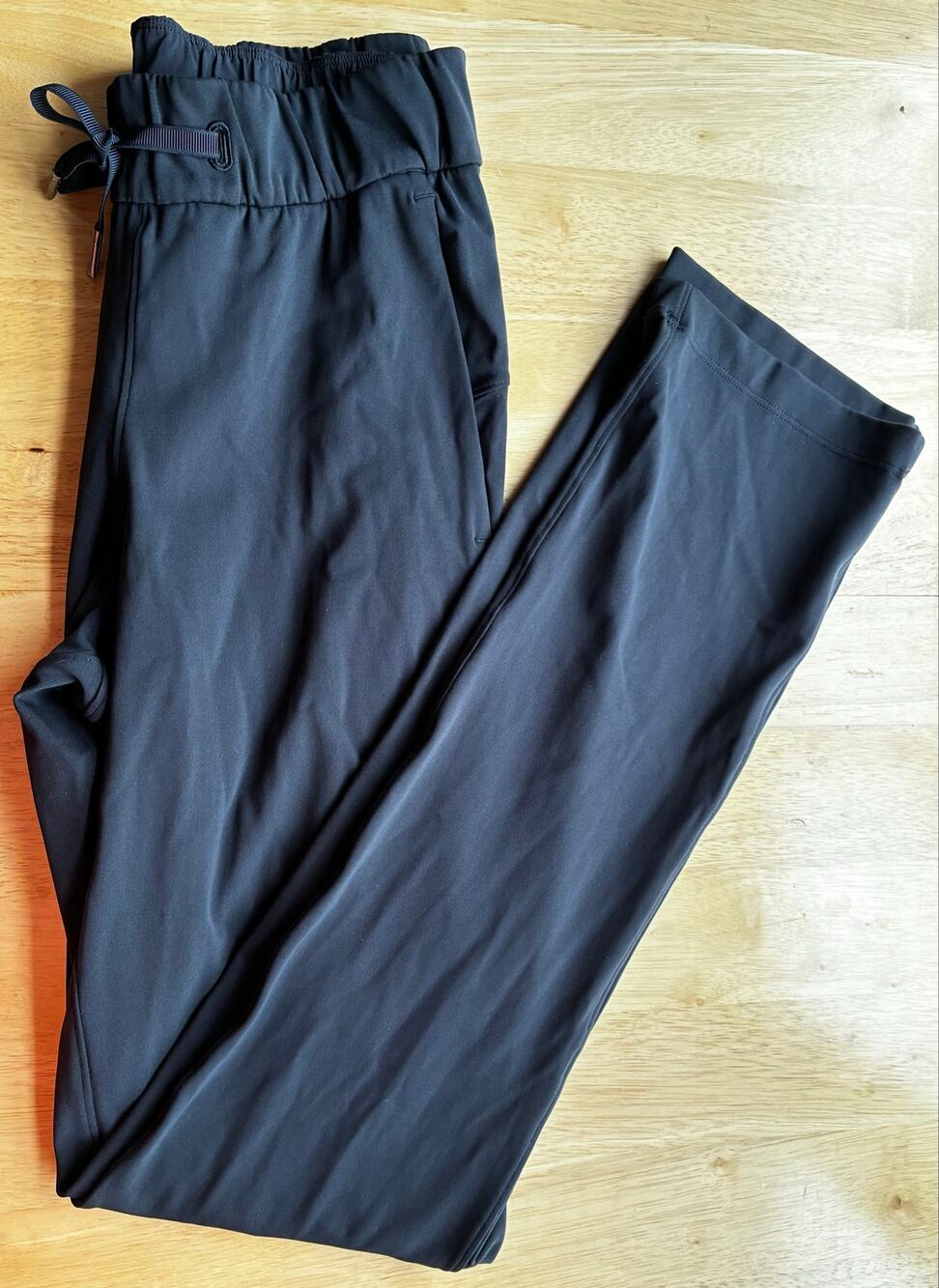 Lululemon Black Pants Size 2 Drawstring Travel Lounge Athletic NWOT